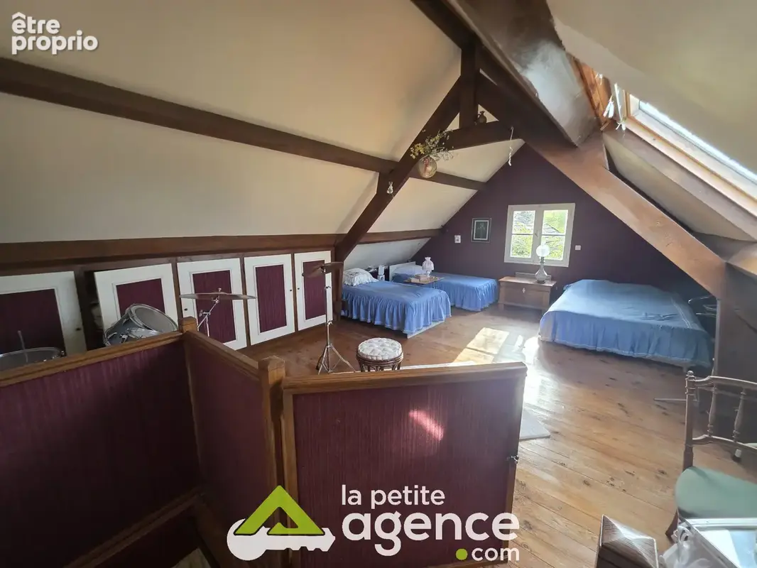 DUN SUR AURON : Belle maison comprenant cinq chambres édifiée sur 1570 m2 de terrain clos et arboré sur sous-s - photo 12