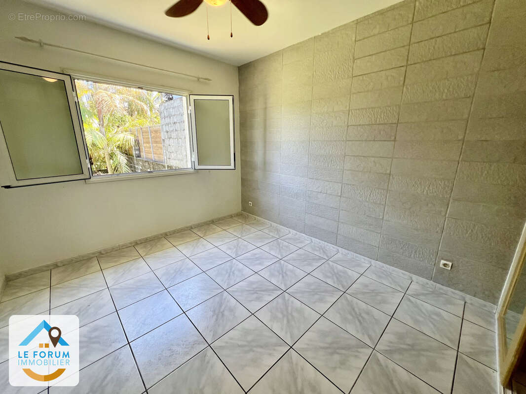 Saint joseph 97480 - superbe villa t4 - beaux volumes - cadre agréable - proche commodités - photo 5