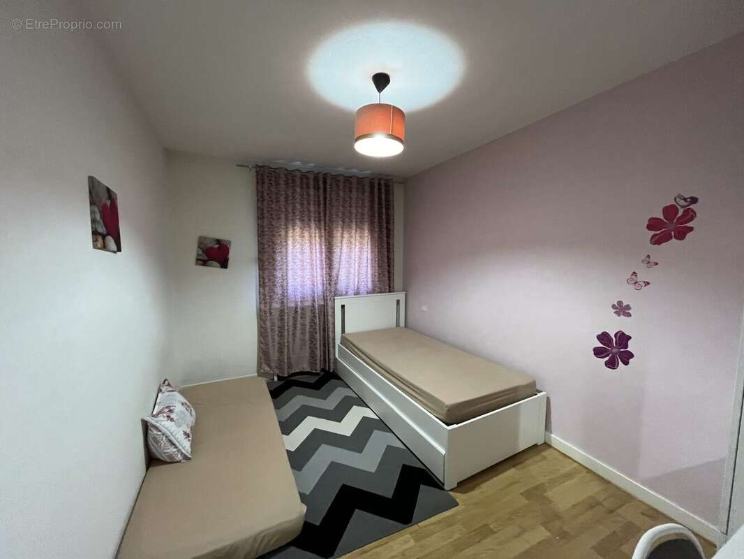 Maison 158 m² à Saint-Etienne  - photo 8