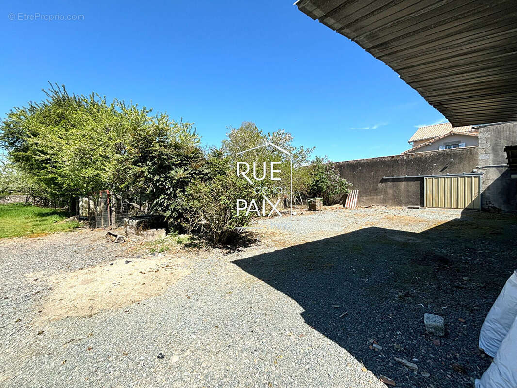 Maison à SAINT-GERMAIN-DE-LONGUE-CHAUME
