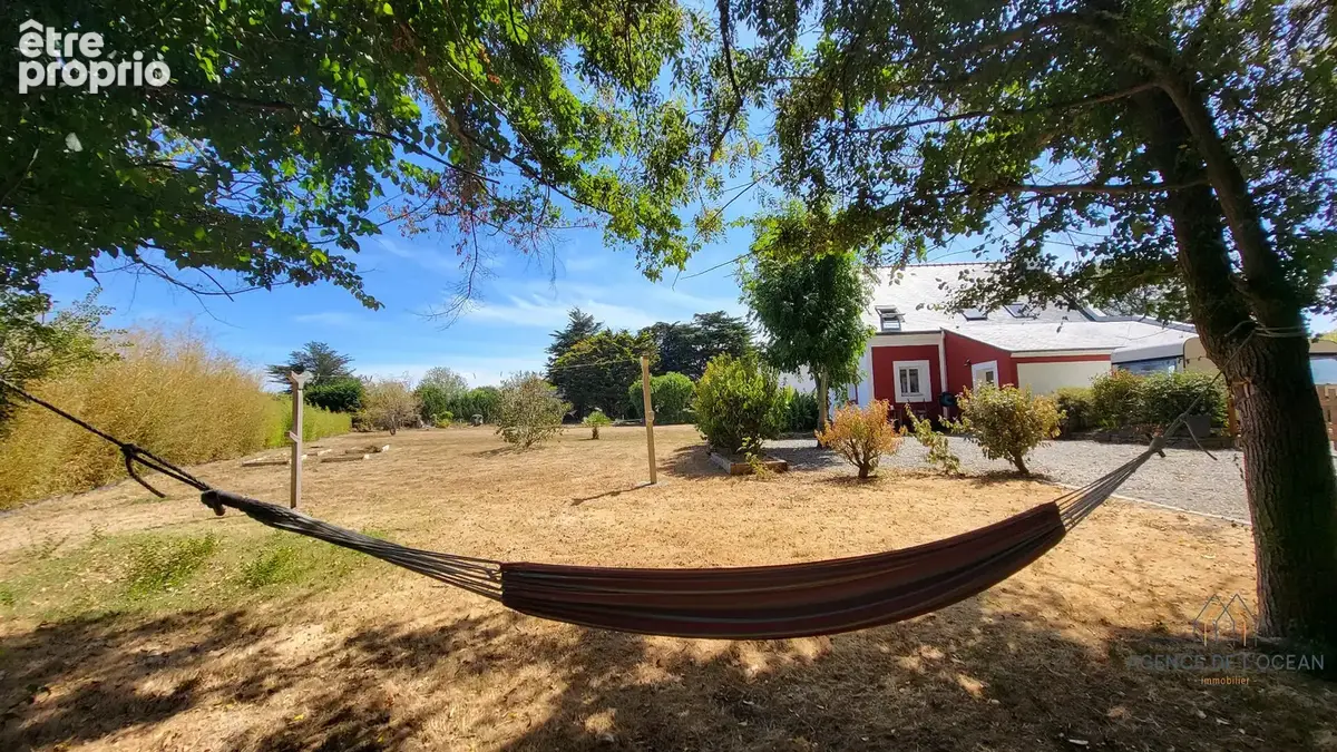 Maison à vendre à Le Palais : vue dégagée, terrain de 1 800 m² et suite parentale - photo 14