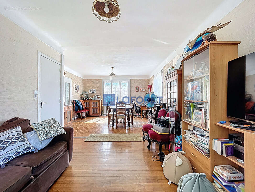 Maison à SAINTRY-SUR-SEINE