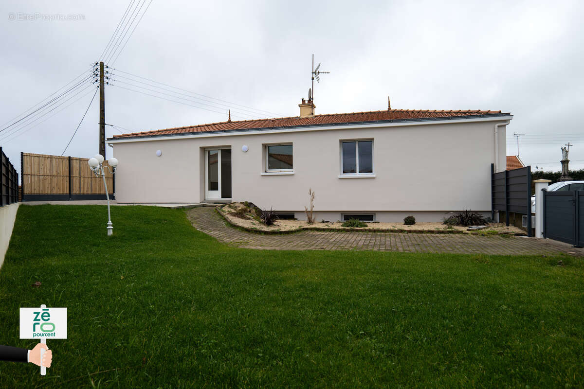 Maison à LES HERBIERS
