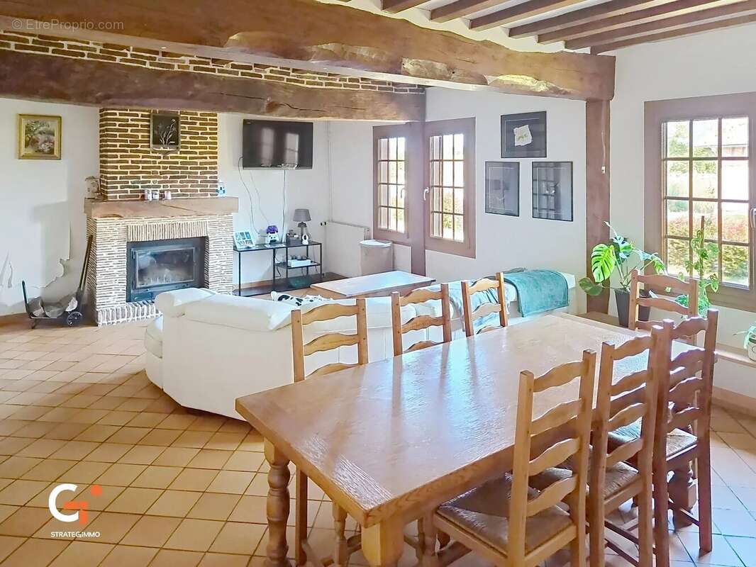 À VENDRE — Rare sur le marché : Corps de ferme  sur 3,75 hectares au cœur du Pays de Bray - photo 4
