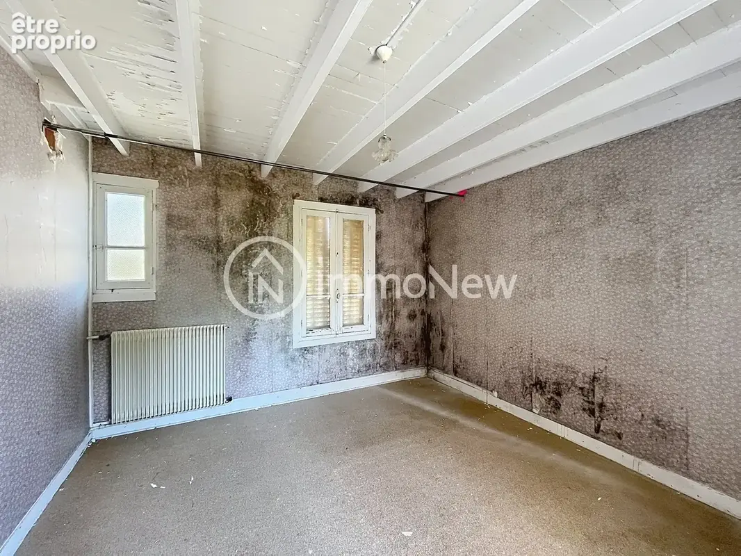Une maison à SAINT JEAN LE THOMAS avec une dépendance - photo 7
