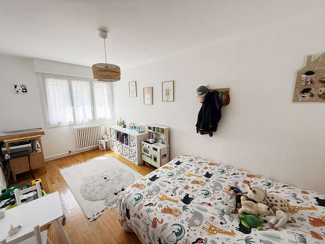Appartement T4 de 99m2, cave et parking - photo 11