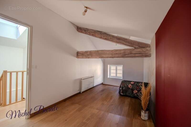 Ferme rénovée 205 m² – 6 chambres – terrain 16 000 m² – géothermie – vue – Montromant (69) - photo 32