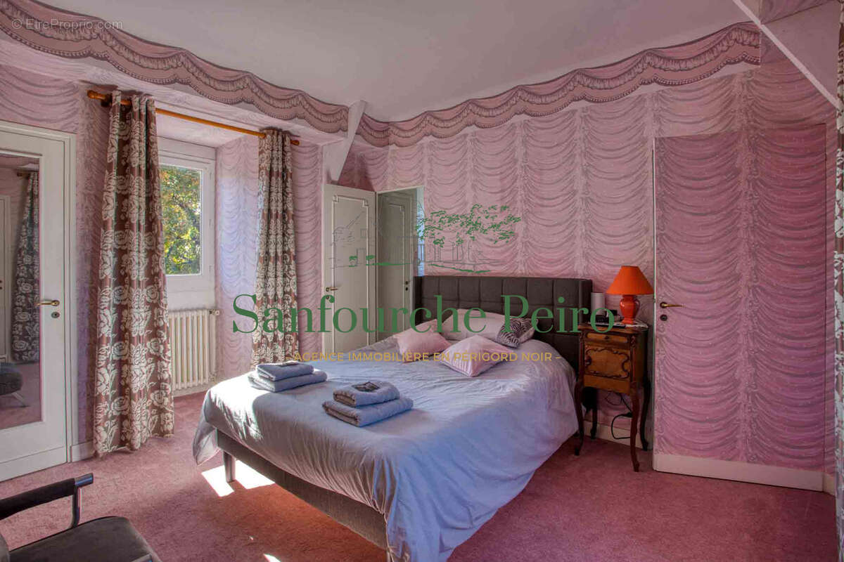Maison à SARLAT-LA-CANEDA