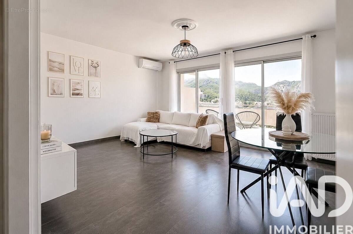 Photo 1 - Appartement à MARSEILLE-10E