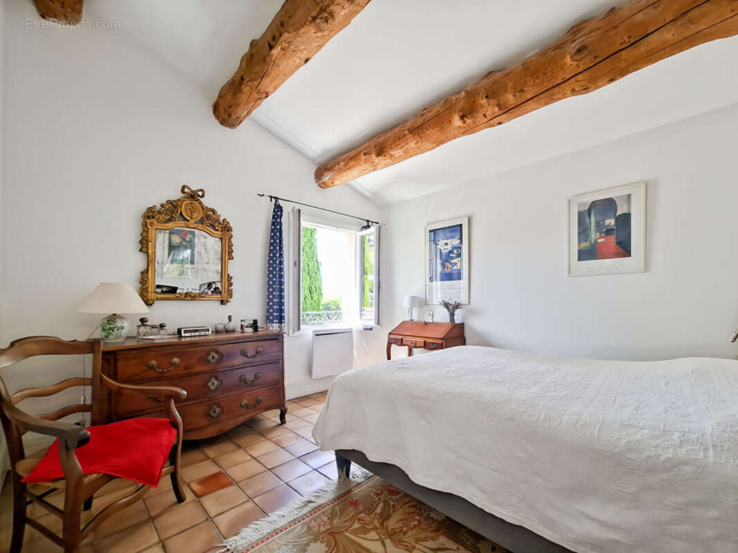 Maison 143m² à saint-mitre-les-remparts - photo 9