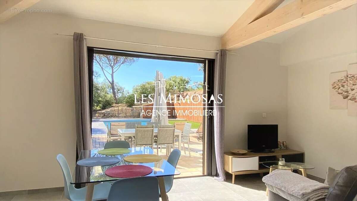 Maison à ROQUEBRUNE-SUR-ARGENS