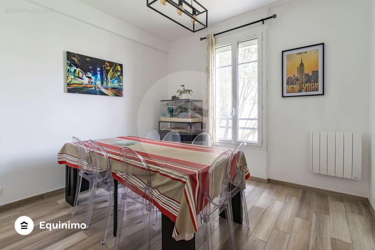 Maison à SAINT-MAUR-DES-FOSSES