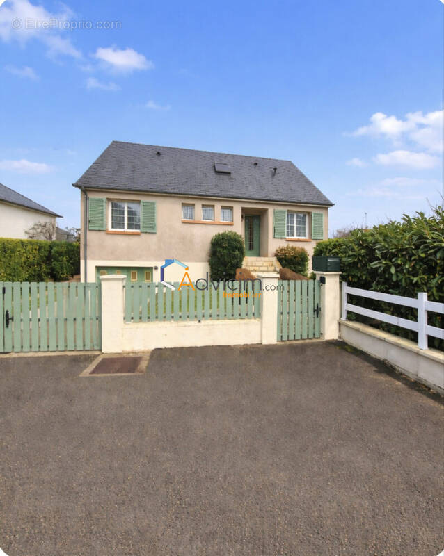 Maison à SAINT-JEAN-DE-BRAYE