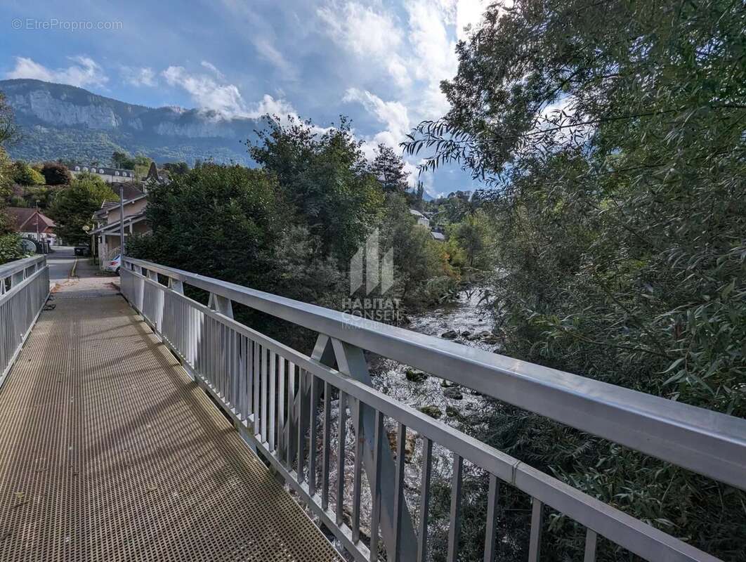 Maison à SAINT-LAURENT-DU-PONT