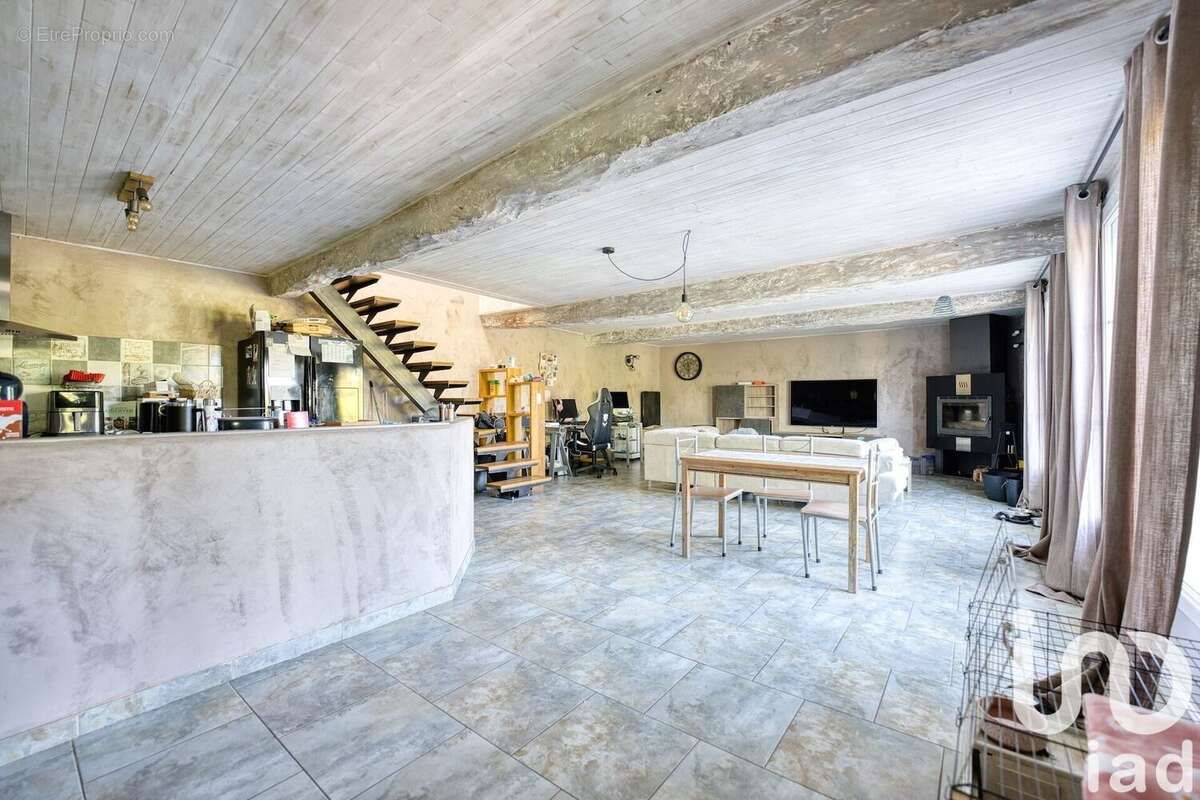 Maison 150 m² à Virelade  - photo 5