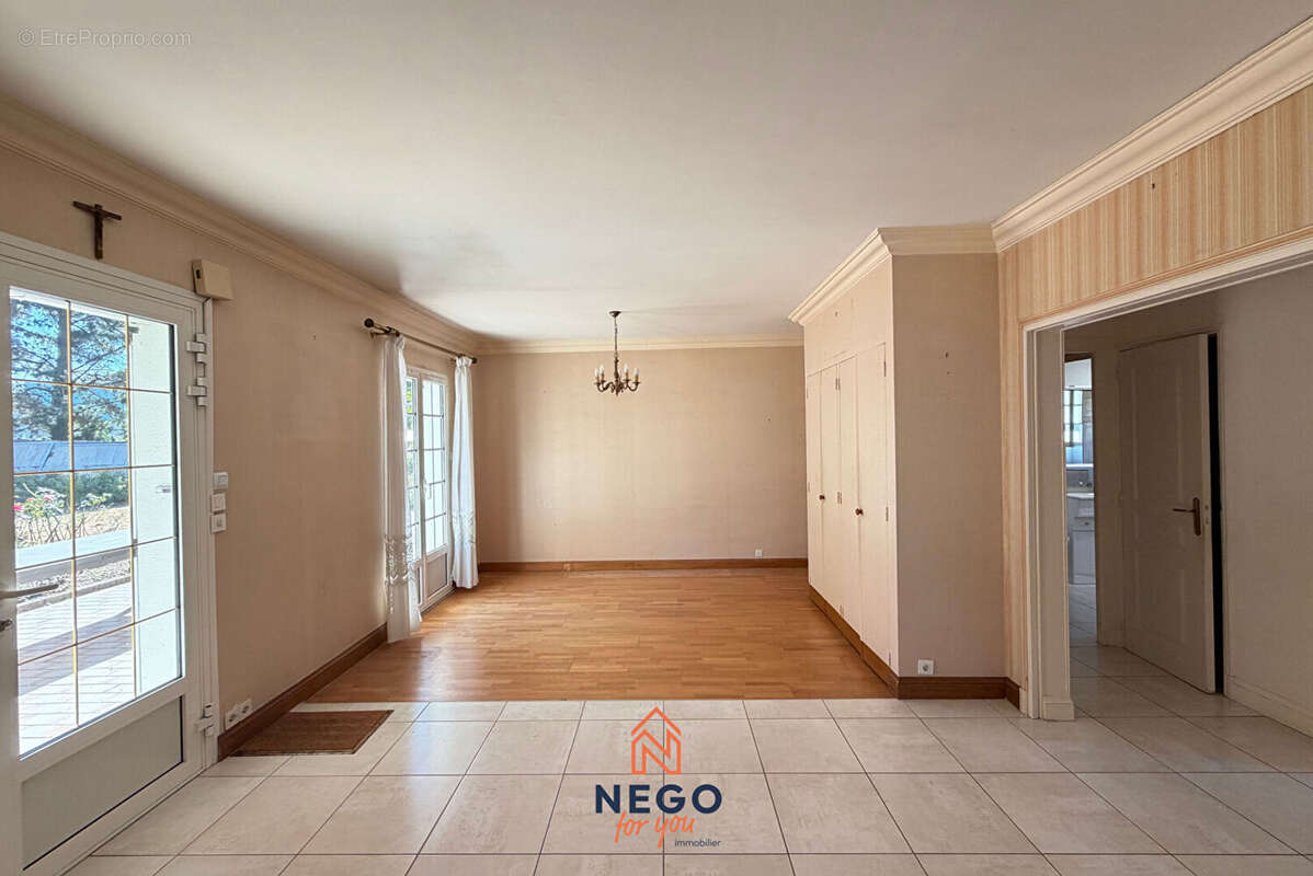 Nouveauté - Maison de plain-pied 159 m² à Avrillé - photo 12