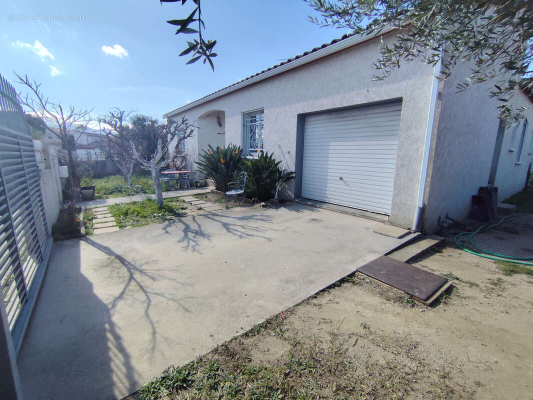 Maison à SAINT-JEAN-LASSEILLE