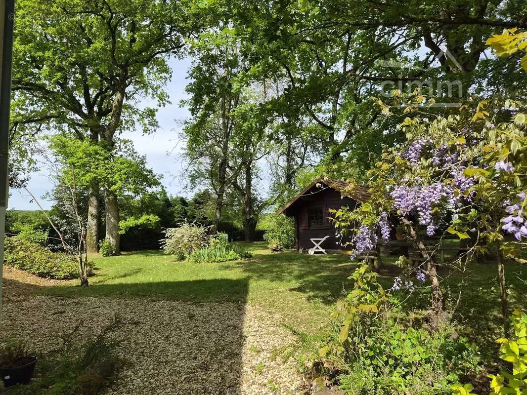 Maison à SAINT-ELOY-DE-GY