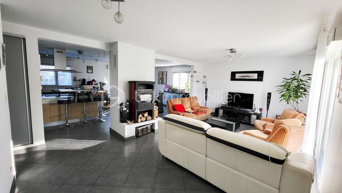 Maison à WARMERIVILLE