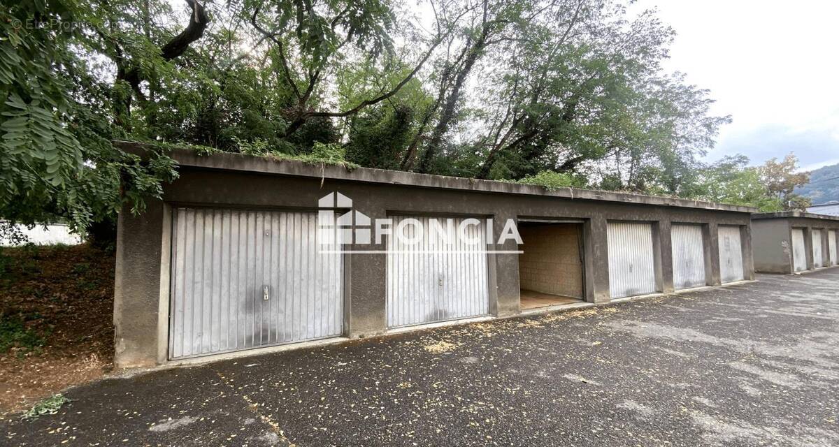 Parking à ANNEMASSE