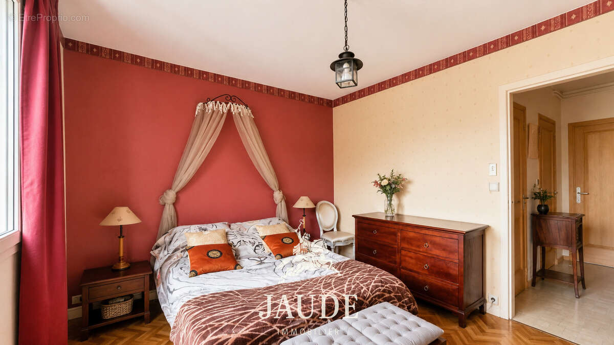 Appartement 81 m2 traversant avec 3 chambres et un garage privatif - photo 6