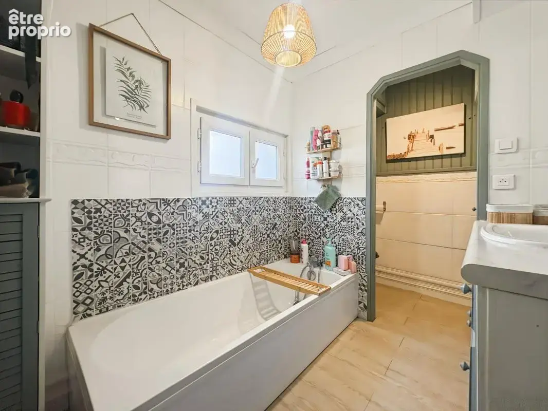 Maison familiale avec piscine et dépendances – Bourg-lès-Valence - photo 12