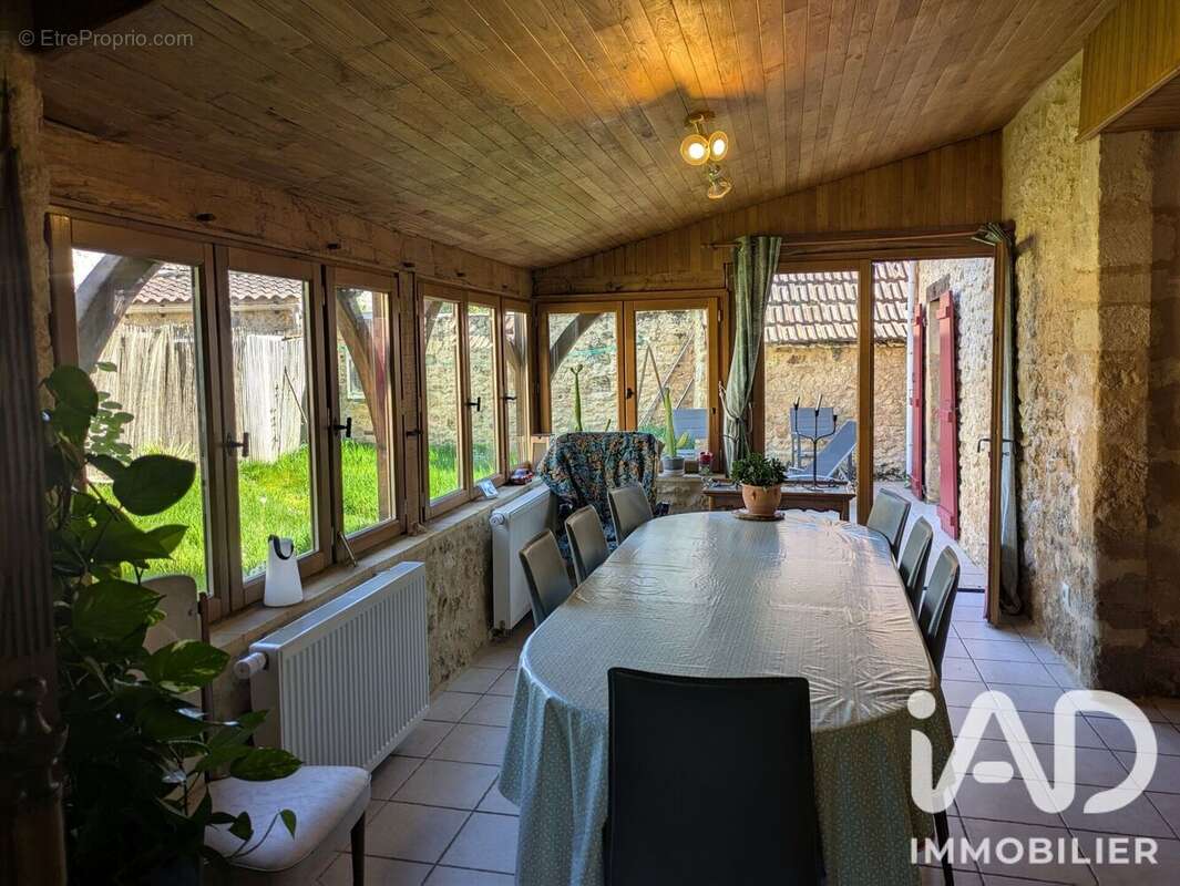 Maison 211 m² à Savignac-De-Miremont  - photo 6
