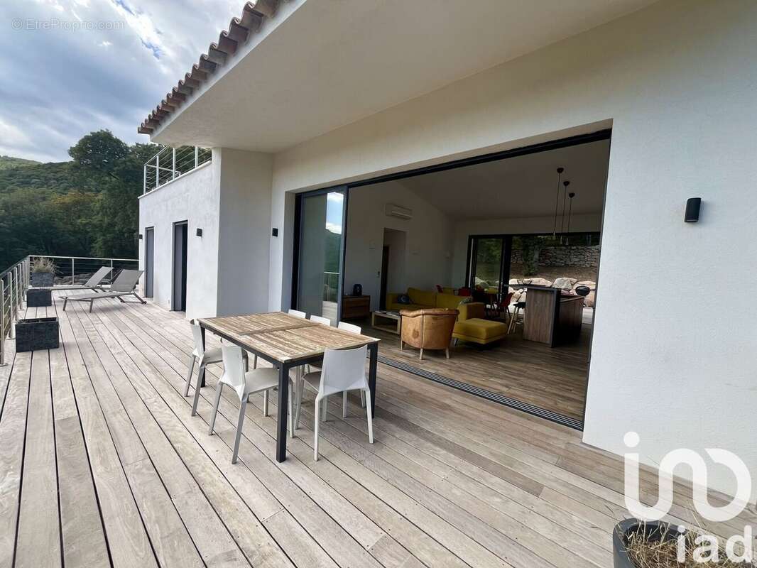 Maison 140 m² à Zonza  - photo 2