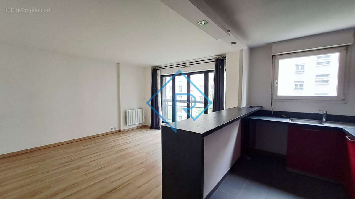 Appartement à PARIS-19E