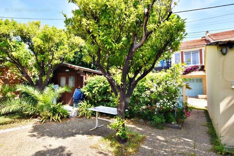 Maison à vendre 6 pièces LE LAVANDOU-SAINT CLAIR (83) - photo 4
