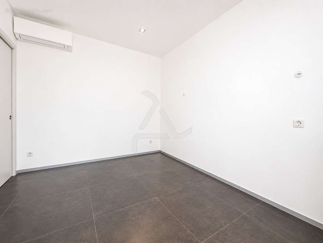 Villa t7 de 211m2 contemporaine avec piscine sous-sol aménagé et chambre indépendante - photo 28