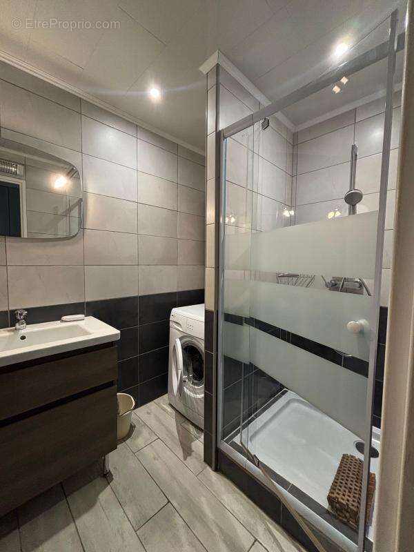 Appartement à GREOUX-LES-BAINS