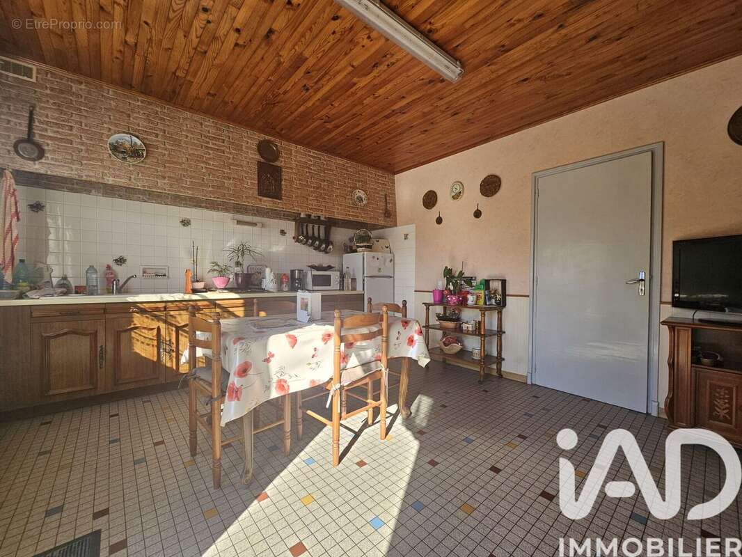 Maison 86 m² à Saint-Aignan  - photo 6