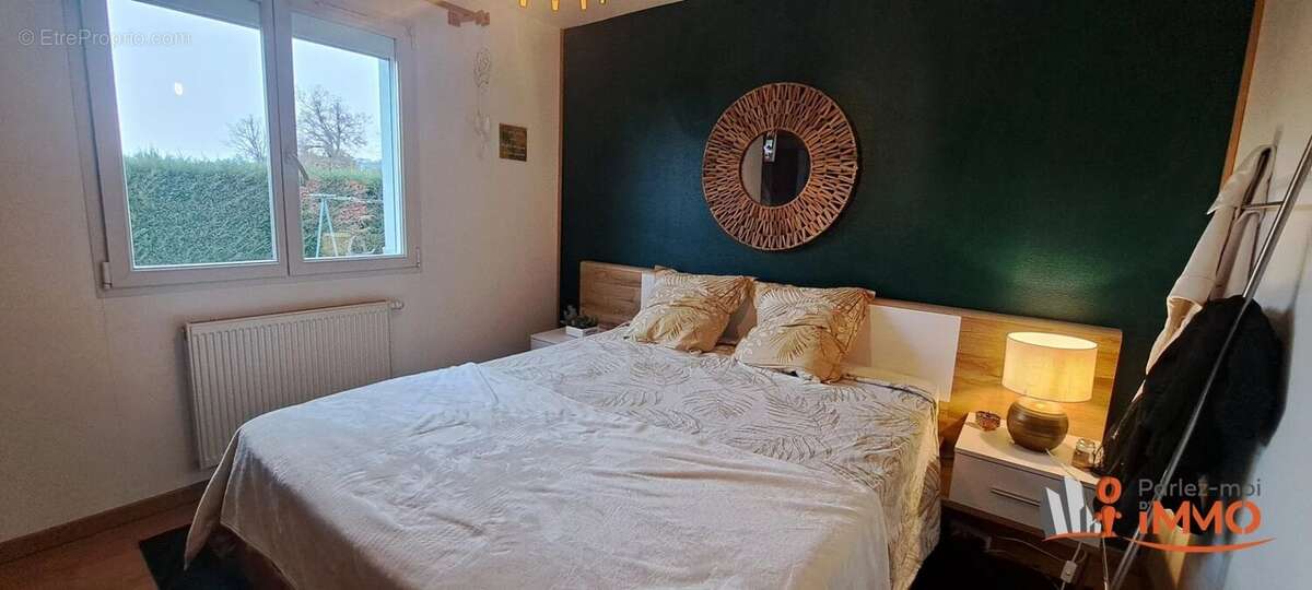 Maison à SAINT-BONNET-LES-OULES