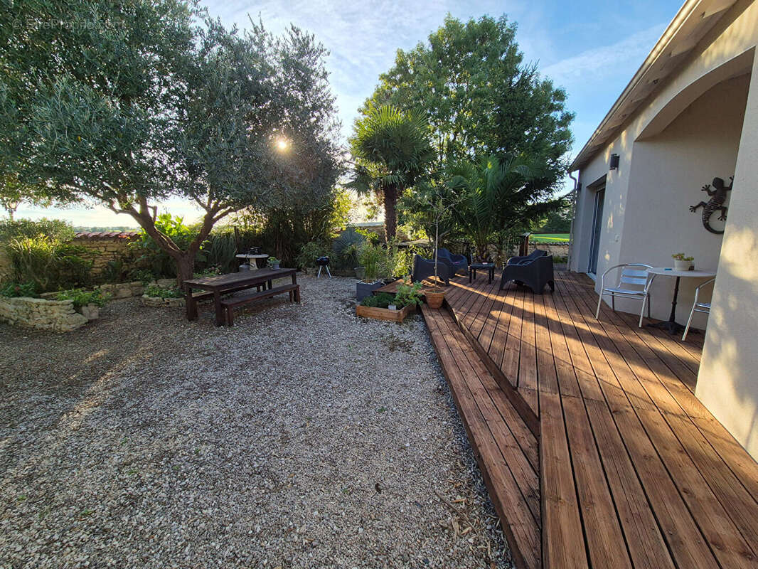 Maison à SAINT-GEORGES-DU-BOIS