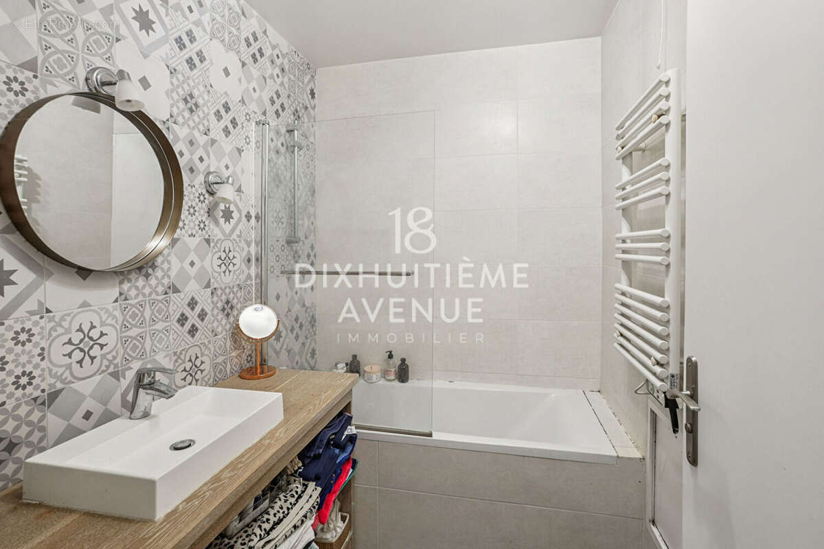 Appartement à PARIS-18E