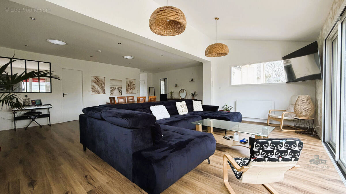 Maison à GRANDCHAMPS-DES-FONTAINES