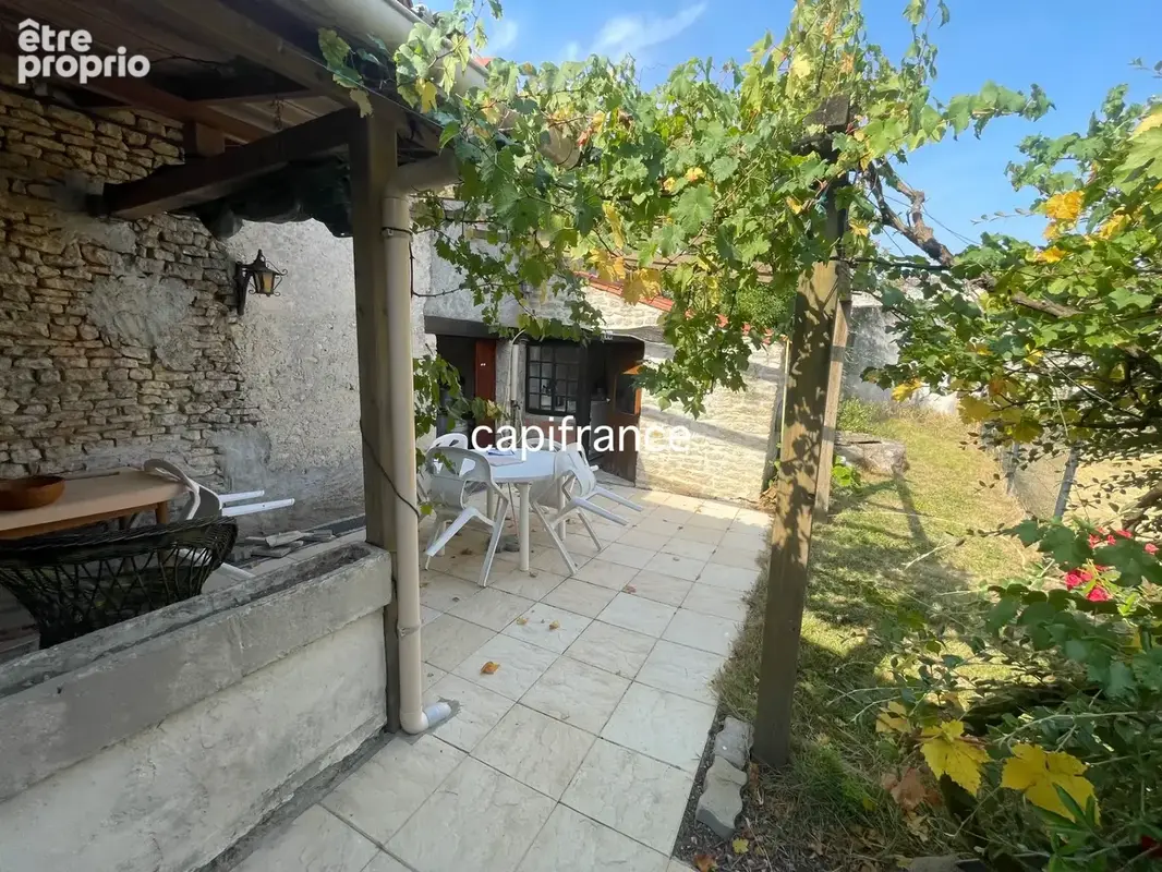 Maison à rénover – Fort potentiel pour résidence principale ou investissement LA TAILLEE (85) - photo 8