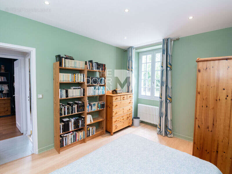 Maison à COSSE-LE-VIVIEN