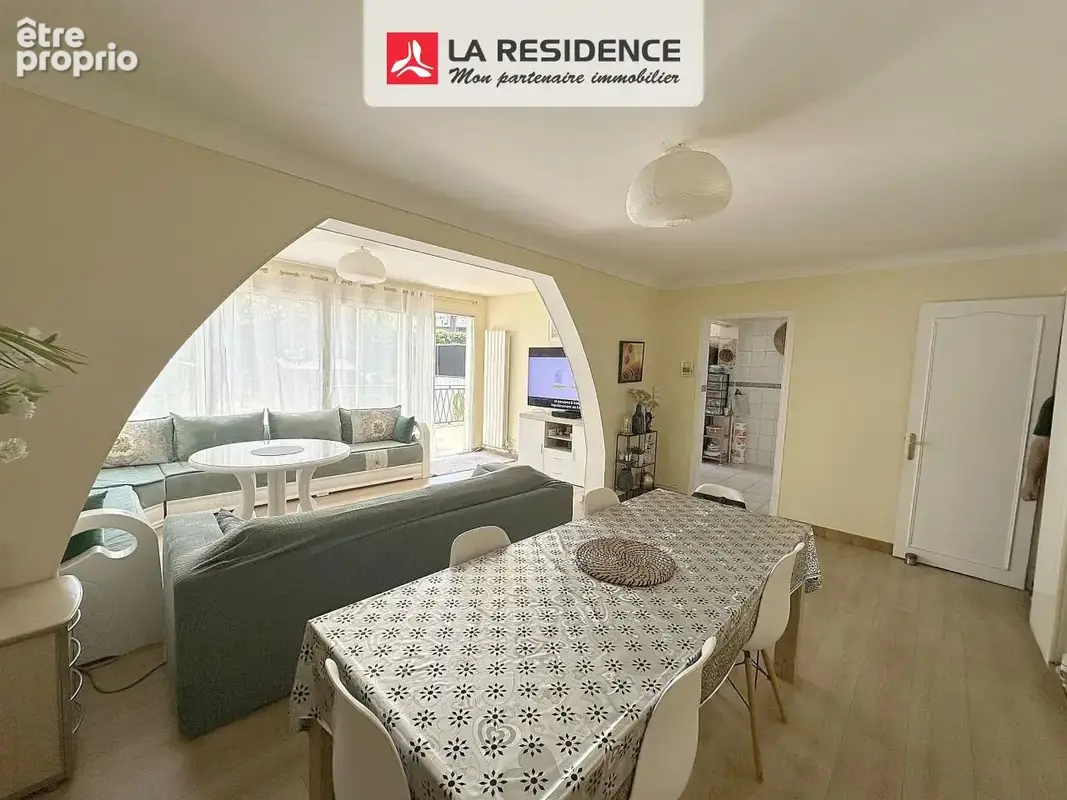 Maison 110 m² à Stains  - photo 9