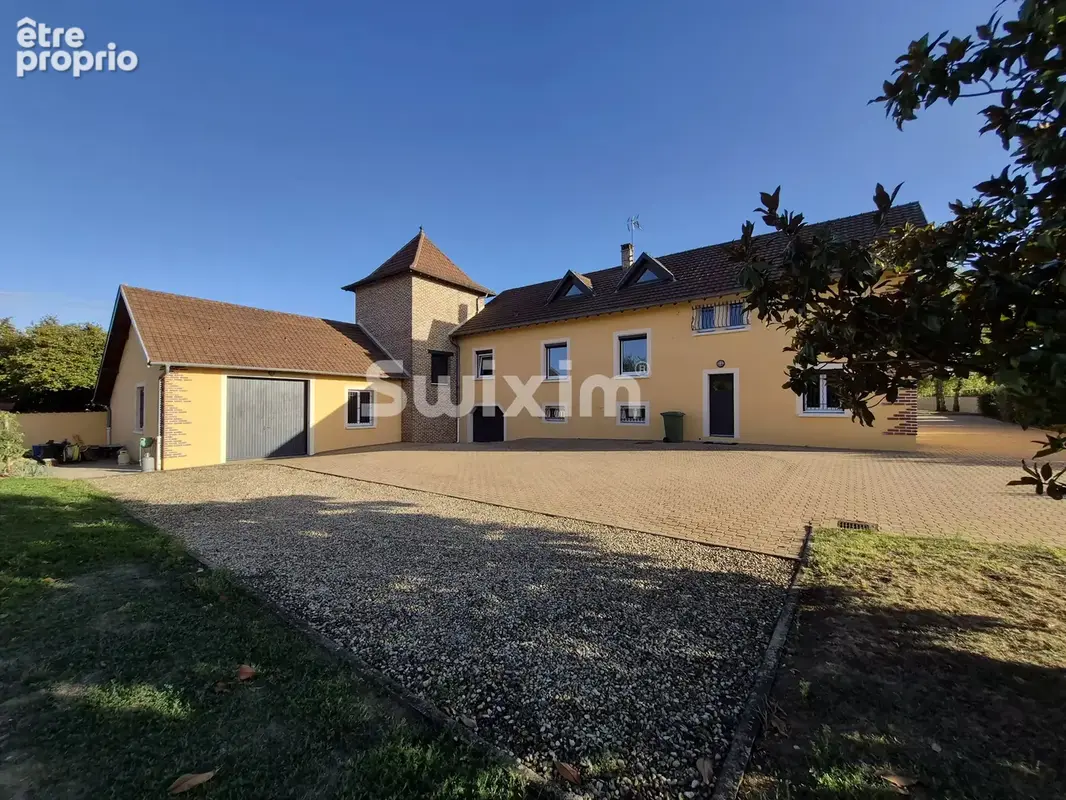 Magnifique propriété avec piscine à Feillens, 245 m² - photo 5