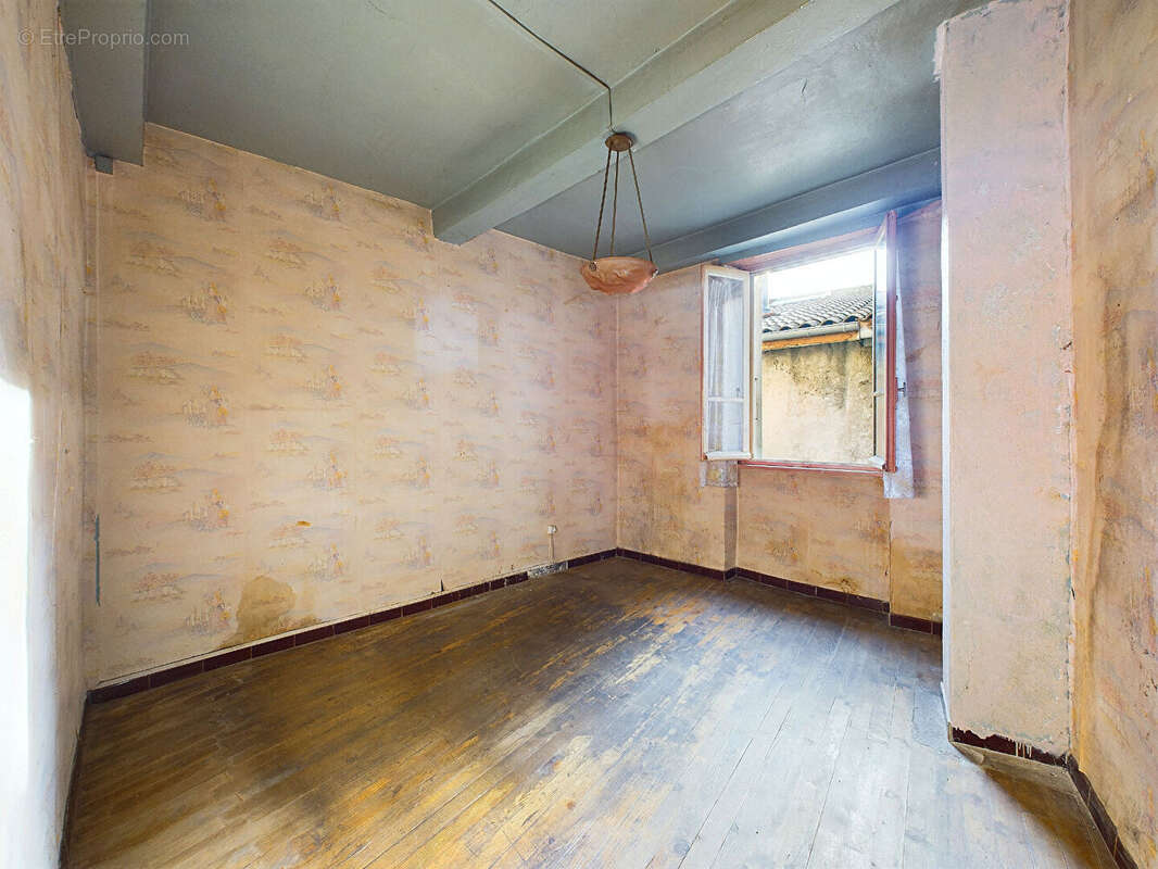 Maison à TOURNON-SUR-RHONE