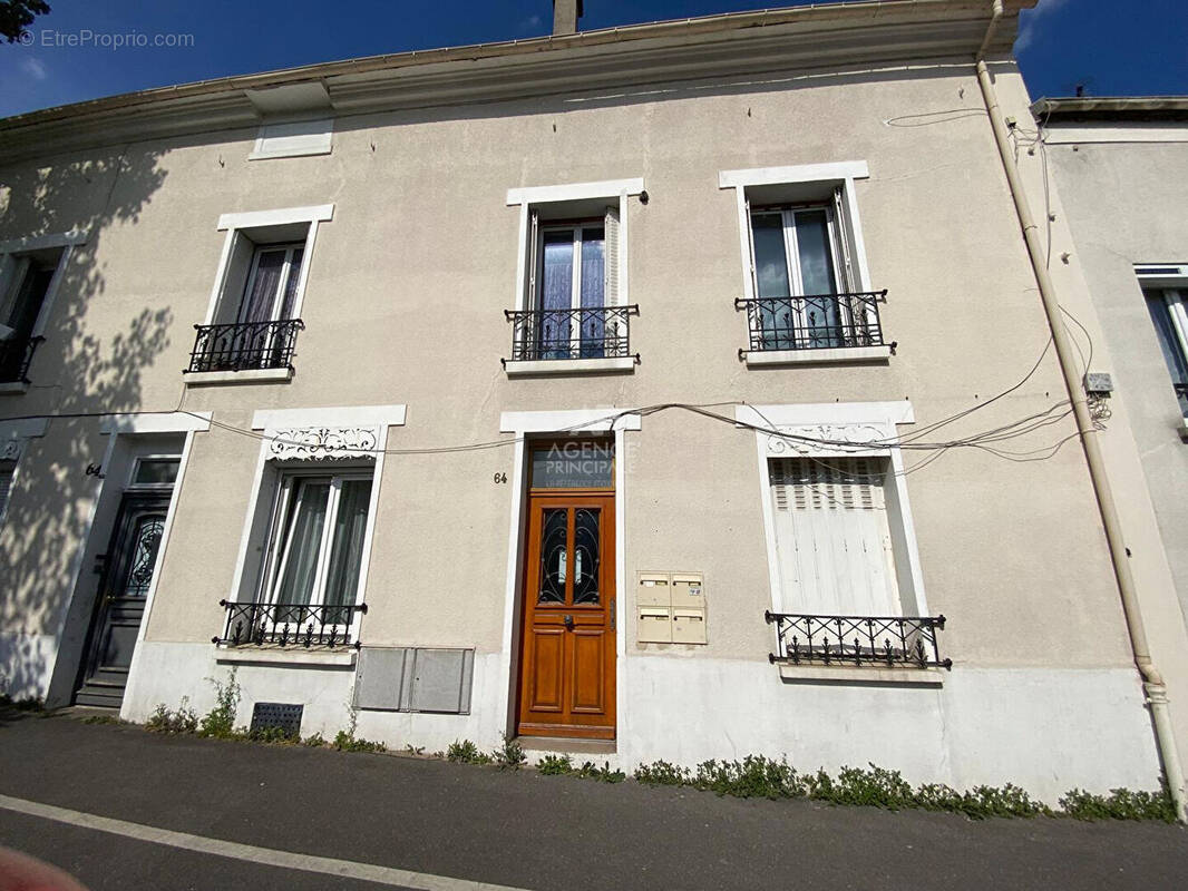 Appartement à HOUILLES