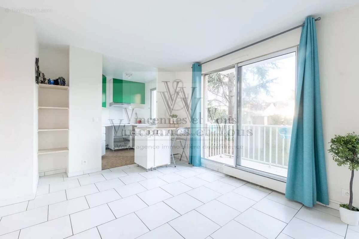 Appartement à SAINT-MAUR-DES-FOSSES