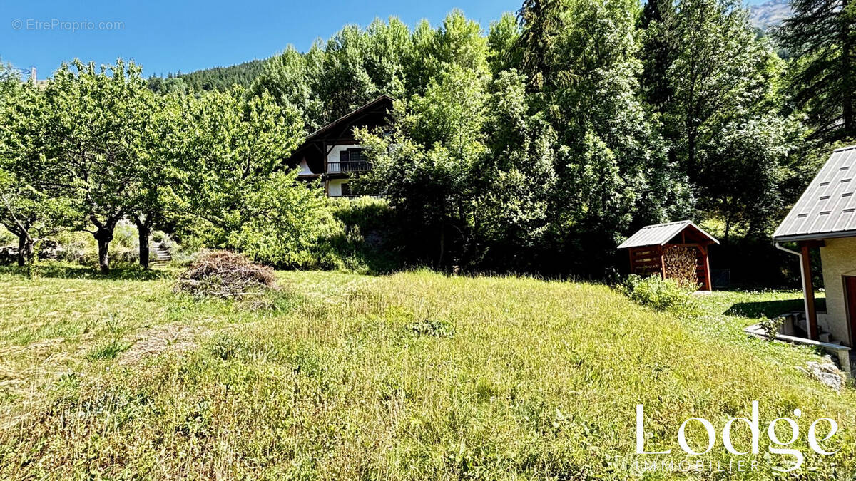 Terrain à LE MONETIER-LES-BAINS