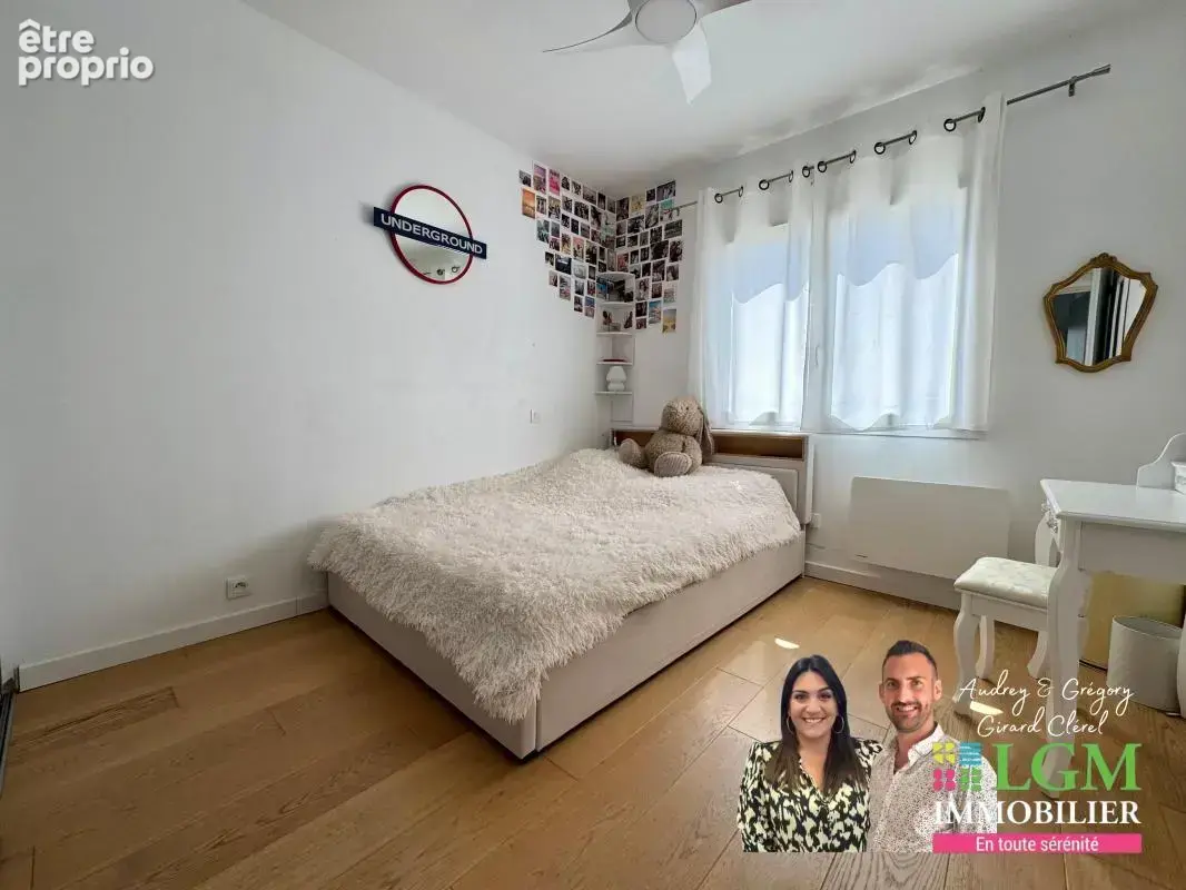 LAVÉRUNE – 4 chambres, piscine et un intérieur qui surprend - photo 7