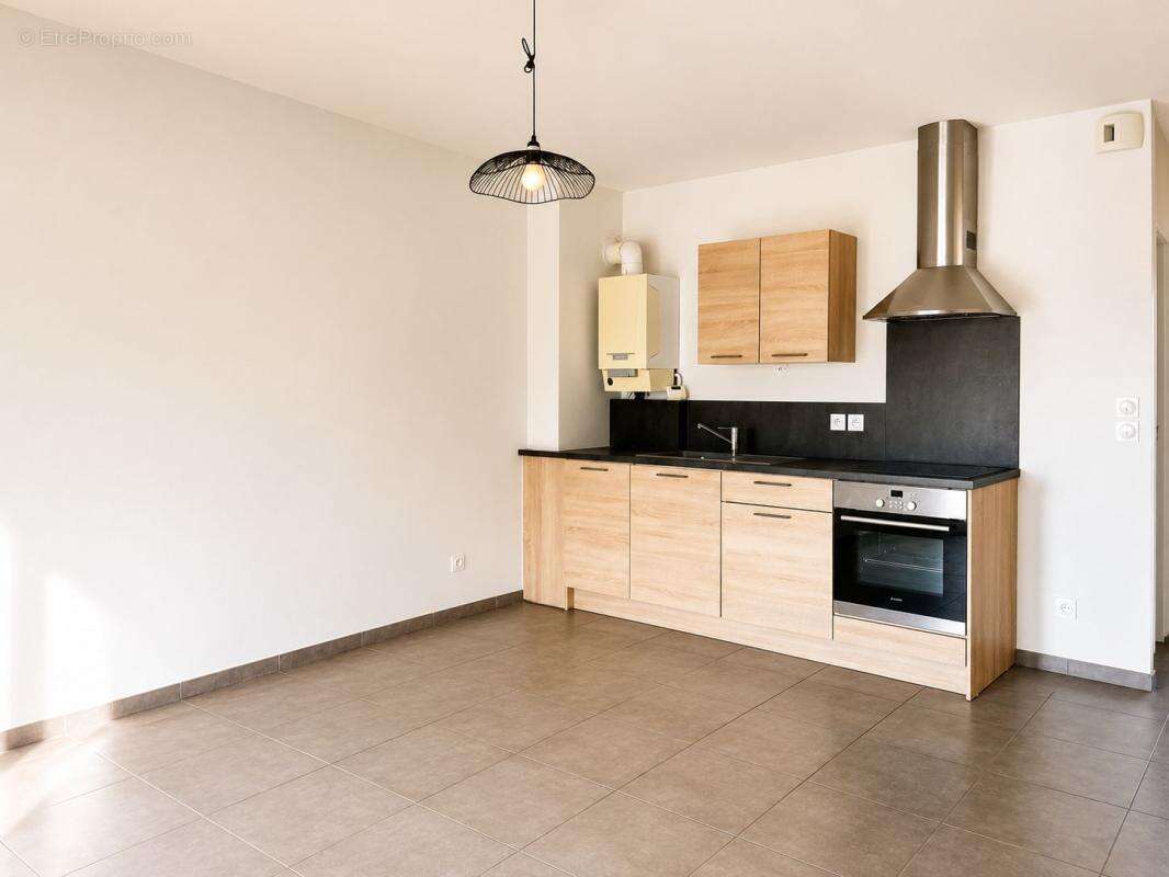 Appartement À Vendre - photo 2