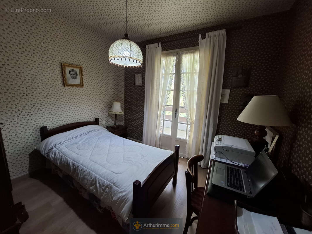 Maison à SERRIS