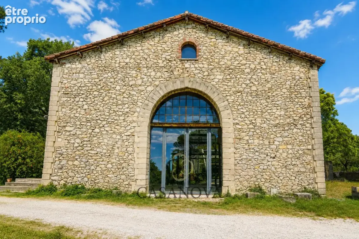 Domaine de caractère du XVIIe siècle sur 6.5 hectares avec près de 3 000 m² bâtis - photo 32