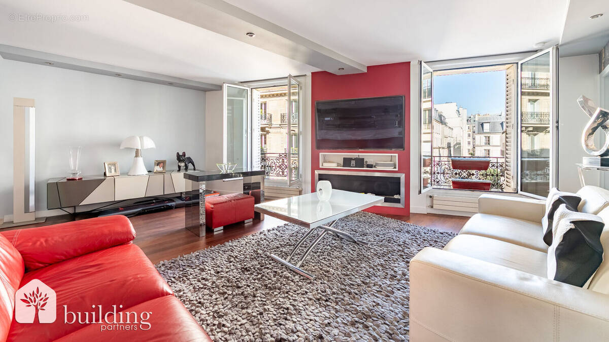 Appartement à PARIS-16E